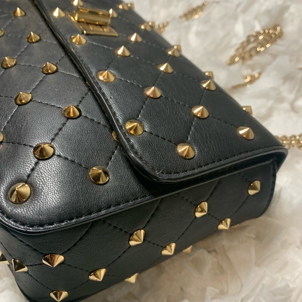 Black rockstud gold purse - Picture 7 of 7